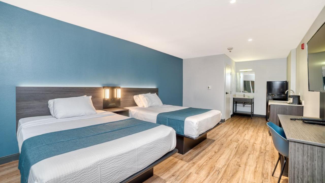 Studio 6 Suites Stockton, Ca Waterfront Екстер'єр фото