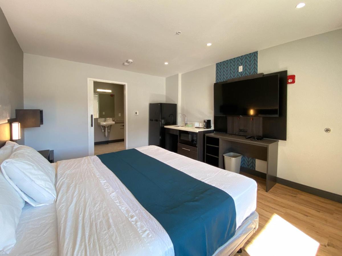 Studio 6 Suites Stockton, Ca Waterfront Екстер'єр фото