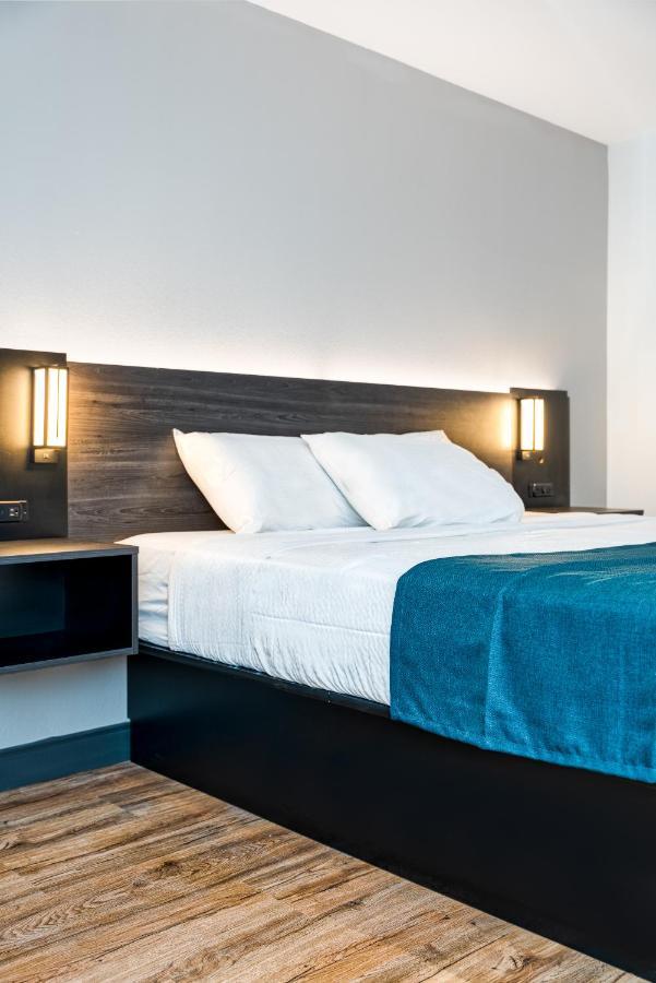 Studio 6 Suites Stockton, Ca Waterfront Екстер'єр фото