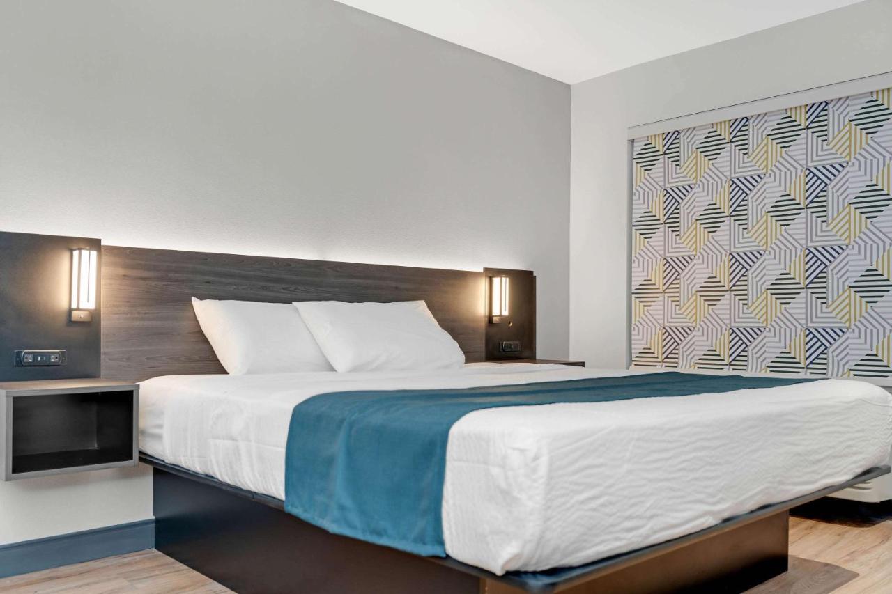 Studio 6 Suites Stockton, Ca Waterfront Екстер'єр фото