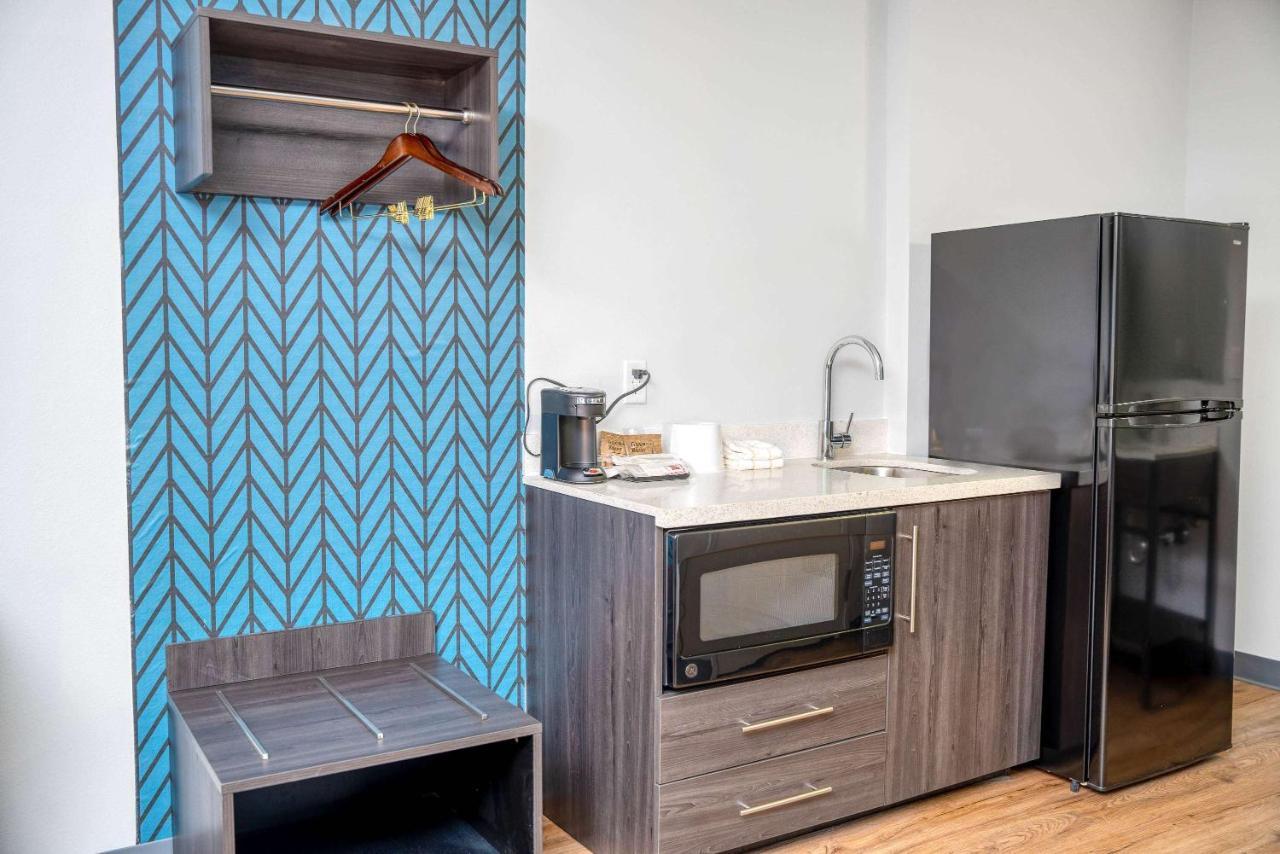 Studio 6 Suites Stockton, Ca Waterfront Екстер'єр фото
