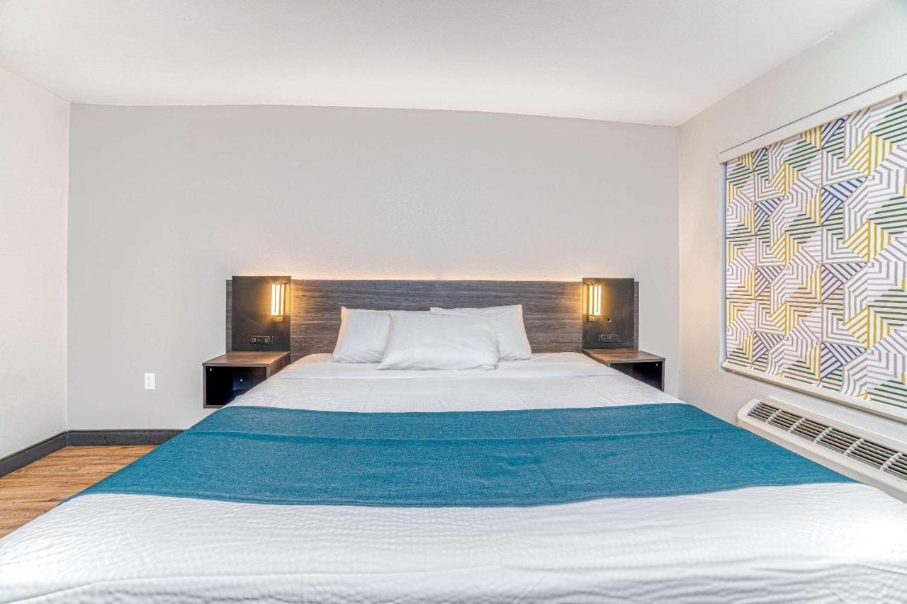 Studio 6 Suites Stockton, Ca Waterfront Екстер'єр фото