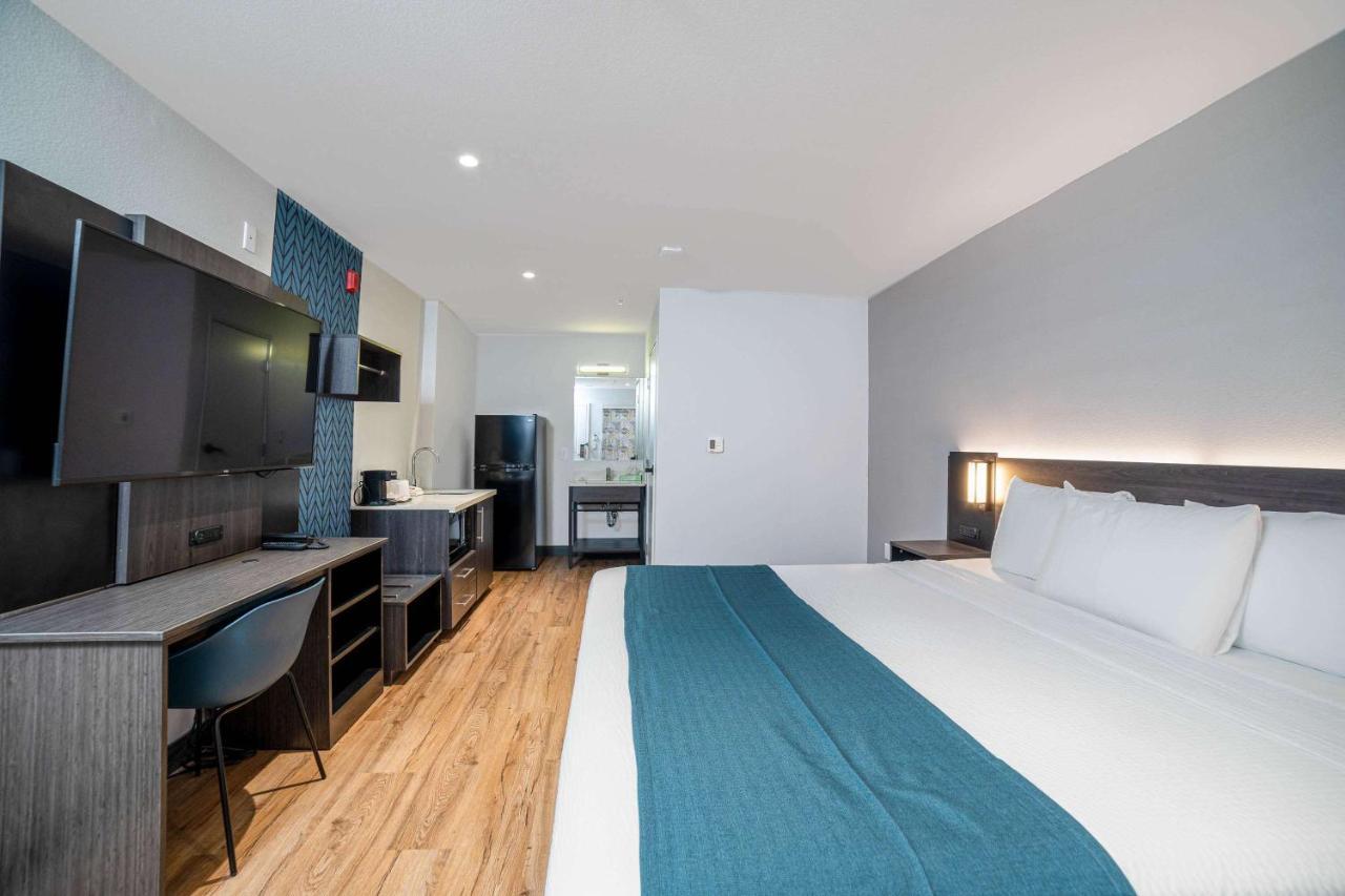 Studio 6 Suites Stockton, Ca Waterfront Екстер'єр фото